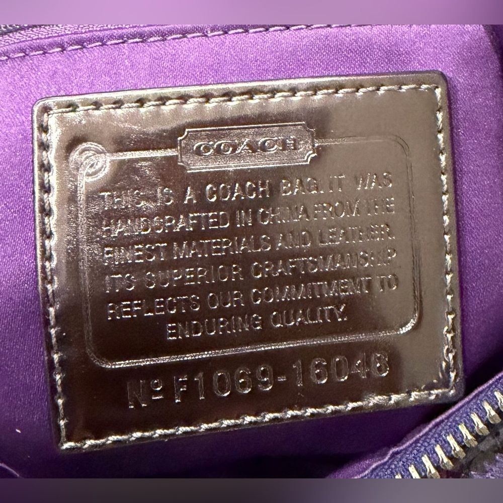 Coach Poppy Tartan Groovy Shoulder Bag! So Cute & Dainty! Definitely Must Buy ๐ - Picture 8 of 11
